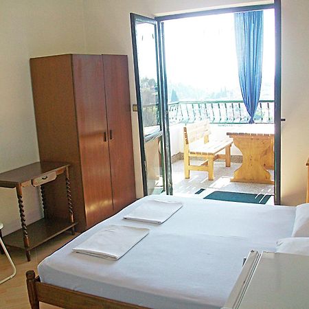 Hoxha Rooms أولتْسي المظهر الخارجي الصورة